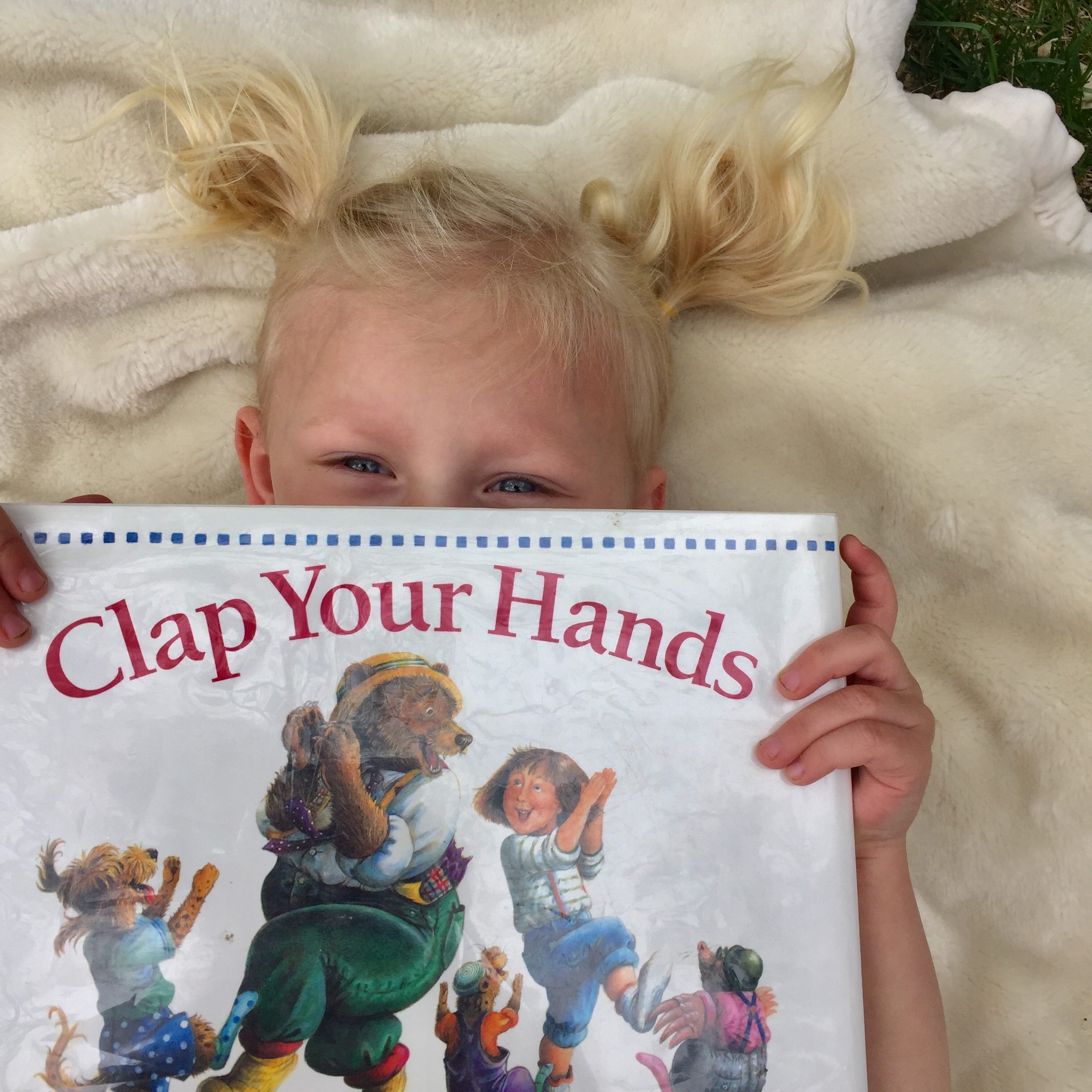 Speech and Motion Book Club: Clap Your Hands - Speech and Motion Therapy